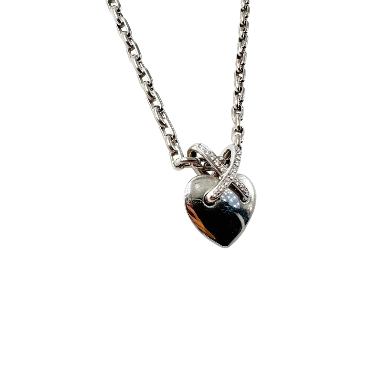 CHAUMET "Coeur Liens" Pendant Necklace in white gold and diamonds