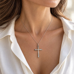 Pendentif en or blanc et diamants