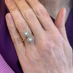 "Toi & Moi" Ring in yellow gold, platinum, pearls, and diamonds