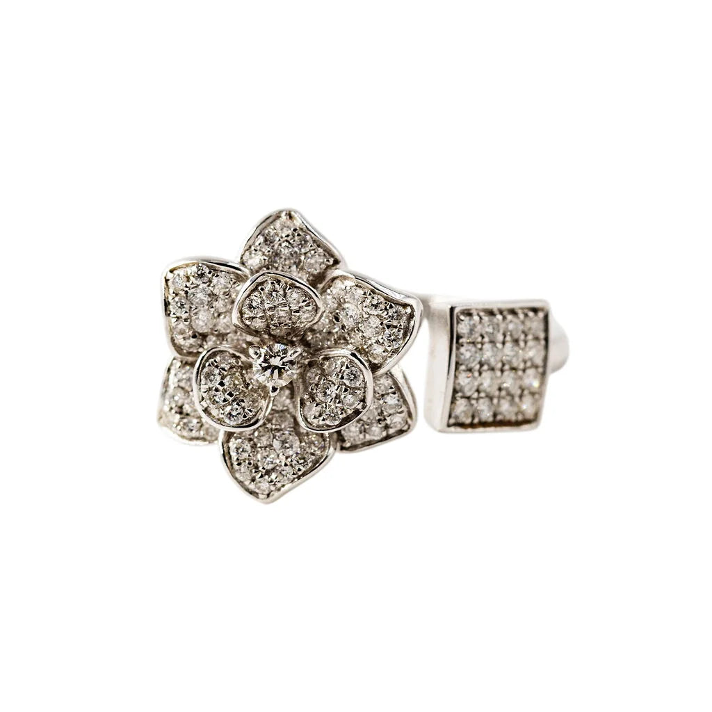 White Gold Flower Ring with Diamonds