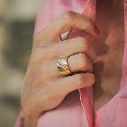 HERMÈS Ring in Yellow Gold and Diamonds