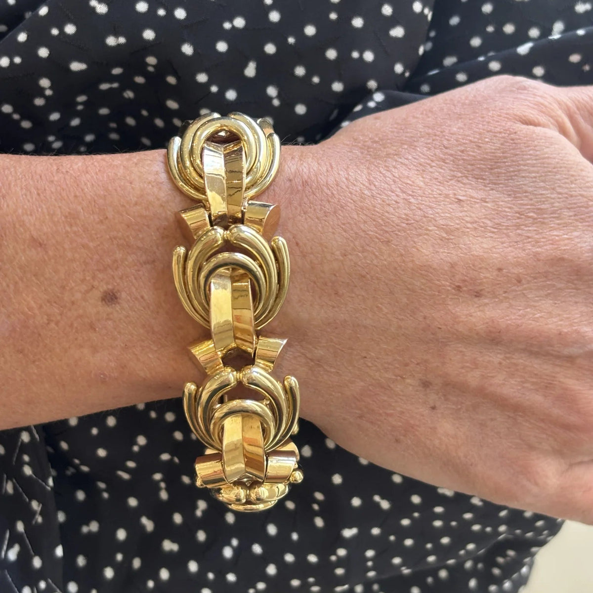 Yellow gold Tank bracelet with geometric-shaped links