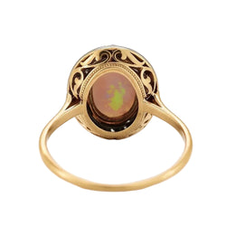 Bague Entourage en or jaune, platine, opale et diamants