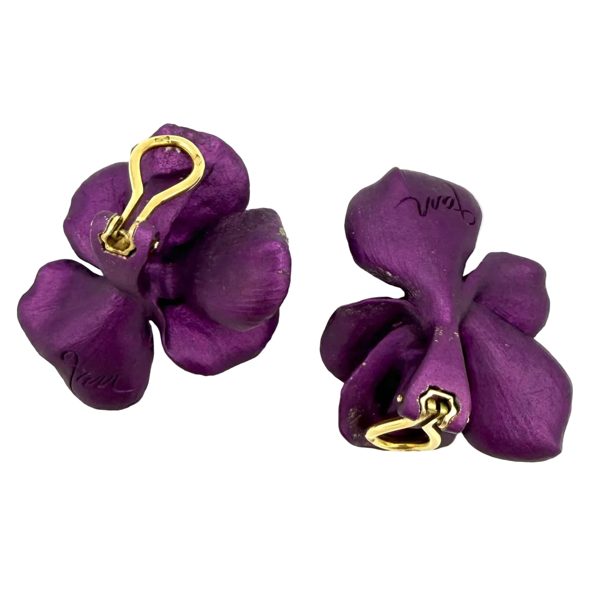JAR "Pansy" Clip-On Earrings in Yellow Gold and Aluminum