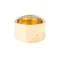 Yellow gold ring with diamonds and a Cabochon-cut emerald