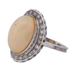 Entourage Ring in white gold, Opal, and Diamonds