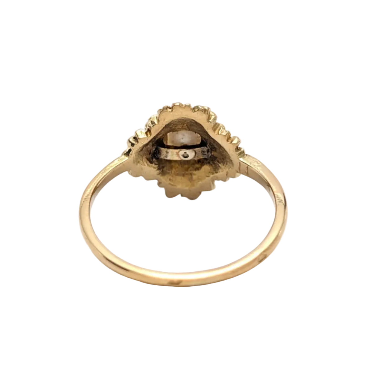 Yellow Gold and Pearl Ring