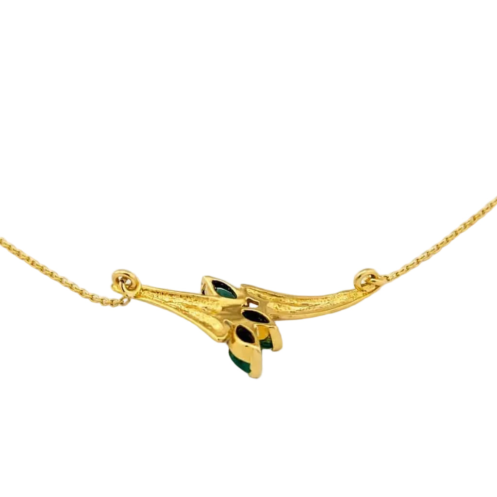 Yellow Gold Necklace with Emerald Pendant