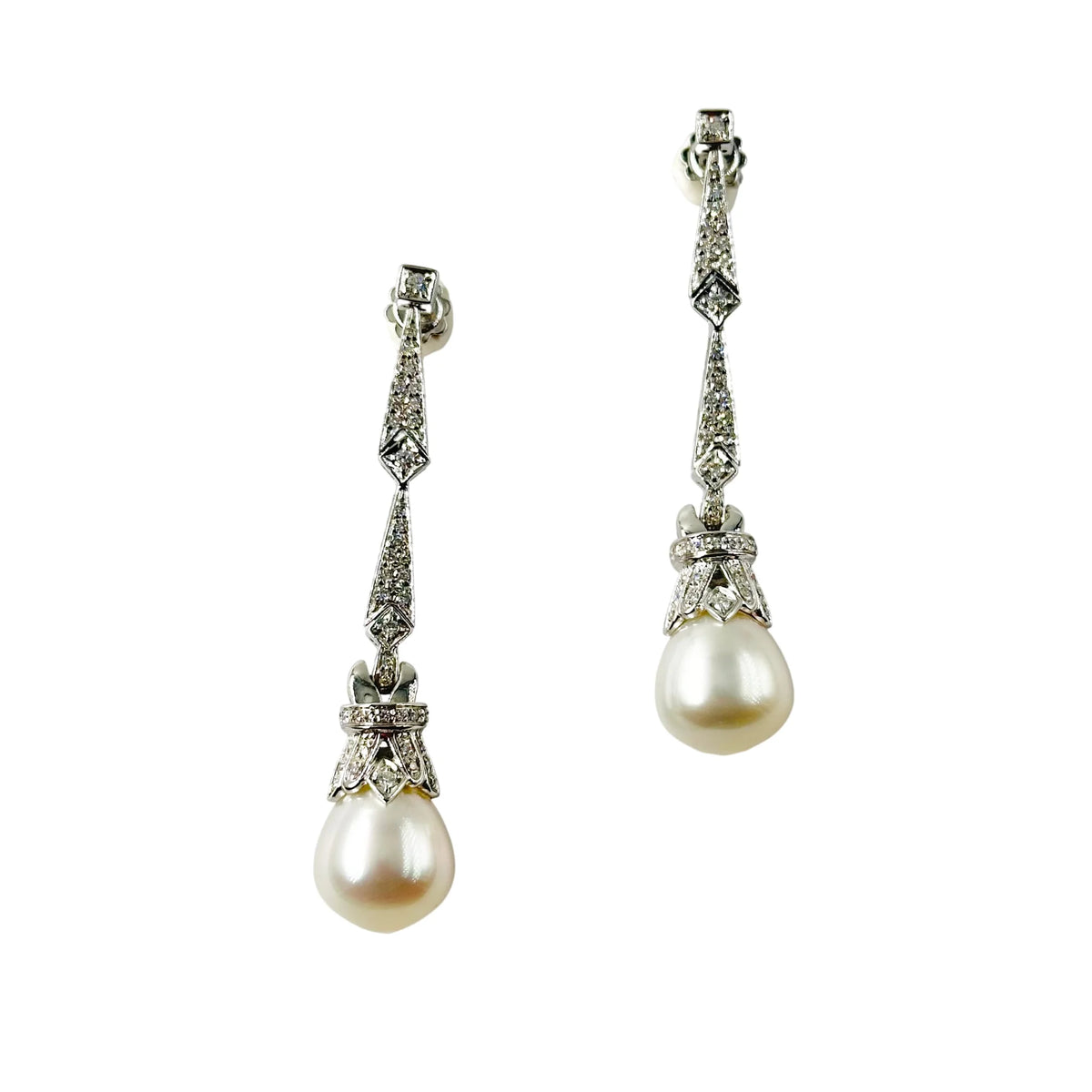 White Gold Dangle Earrings with Pearls and Diamonds