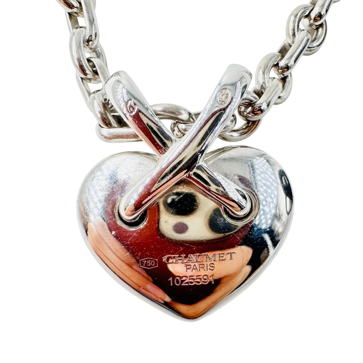 CHAUMET "Coeur Liens" Pendant Necklace in white gold and diamonds