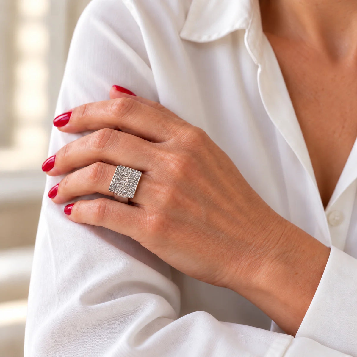 Bague Pavée en or blanc et diamants