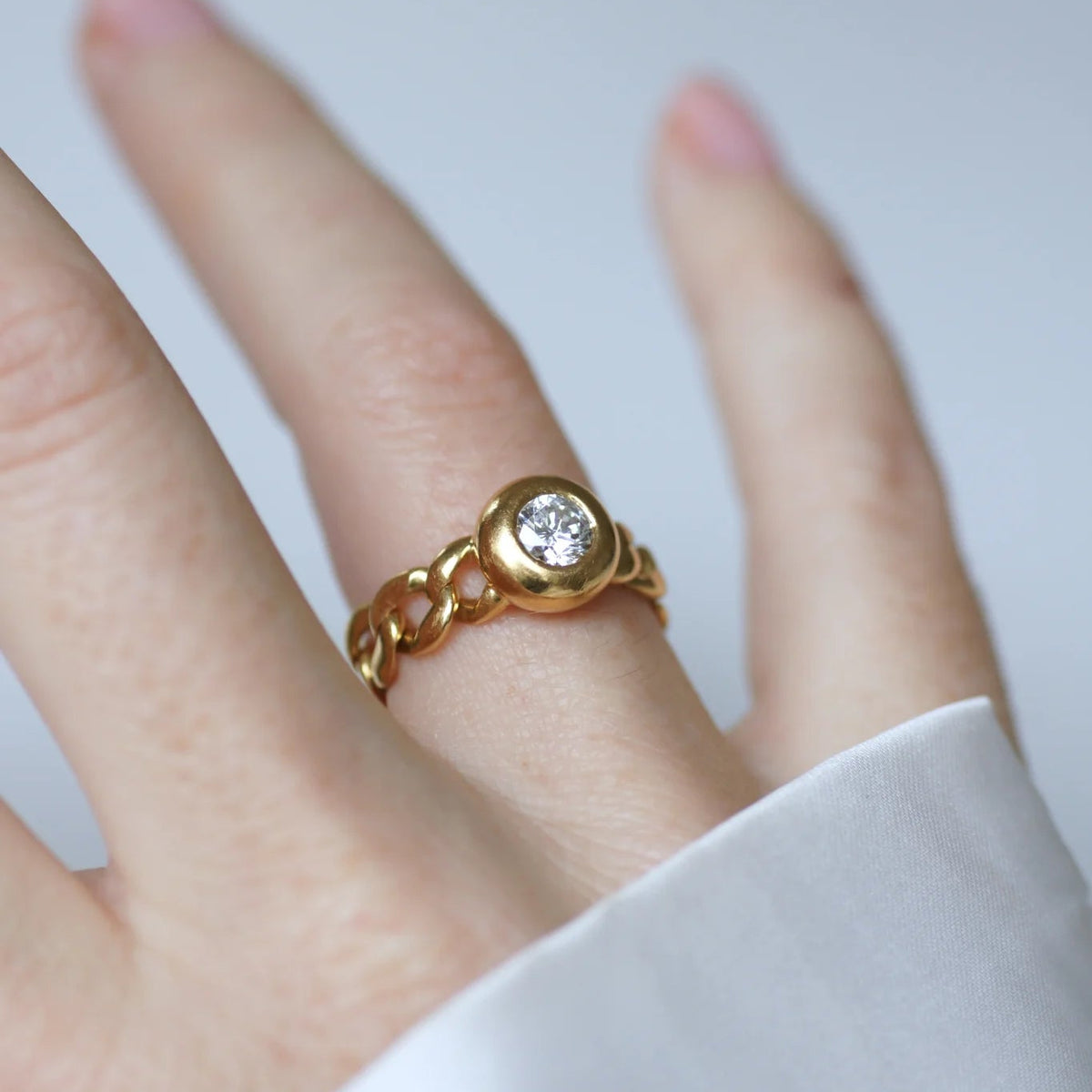Yellow Gold Solitaire Ring with Diamond