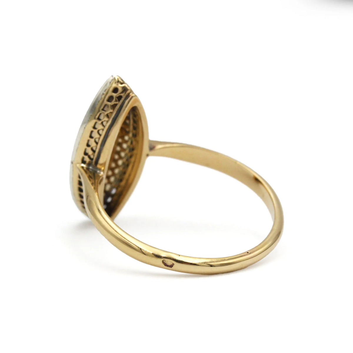 Marquise Ring in Yellow Gold and Diamonds