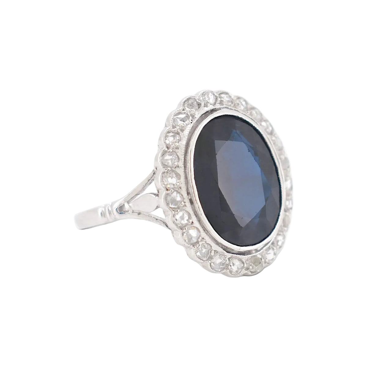 Pompadour Ring in Platinum, Sapphire, and Diamonds
