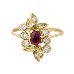 Entourage Ring in yellow gold, rubies, and diamonds