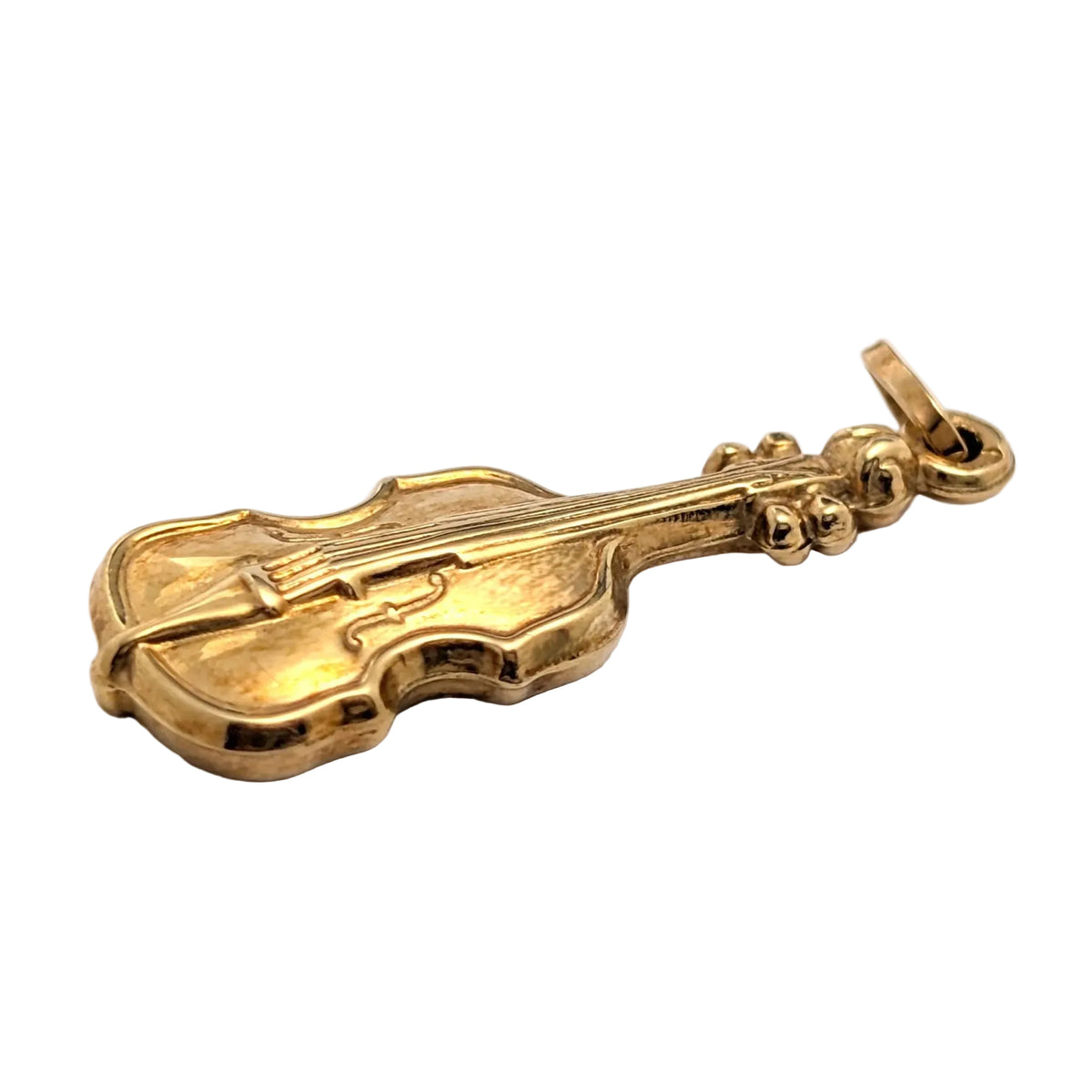 Yellow gold pendant