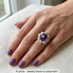 Bague Entourage en or jaune, améthyste et diamants
