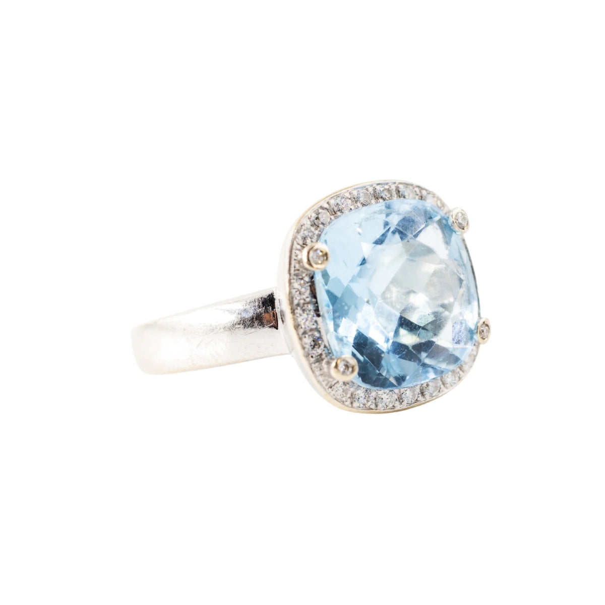 POIRAY "Filles Antik" Ring in white gold, blue Topaz, and Diamonds
