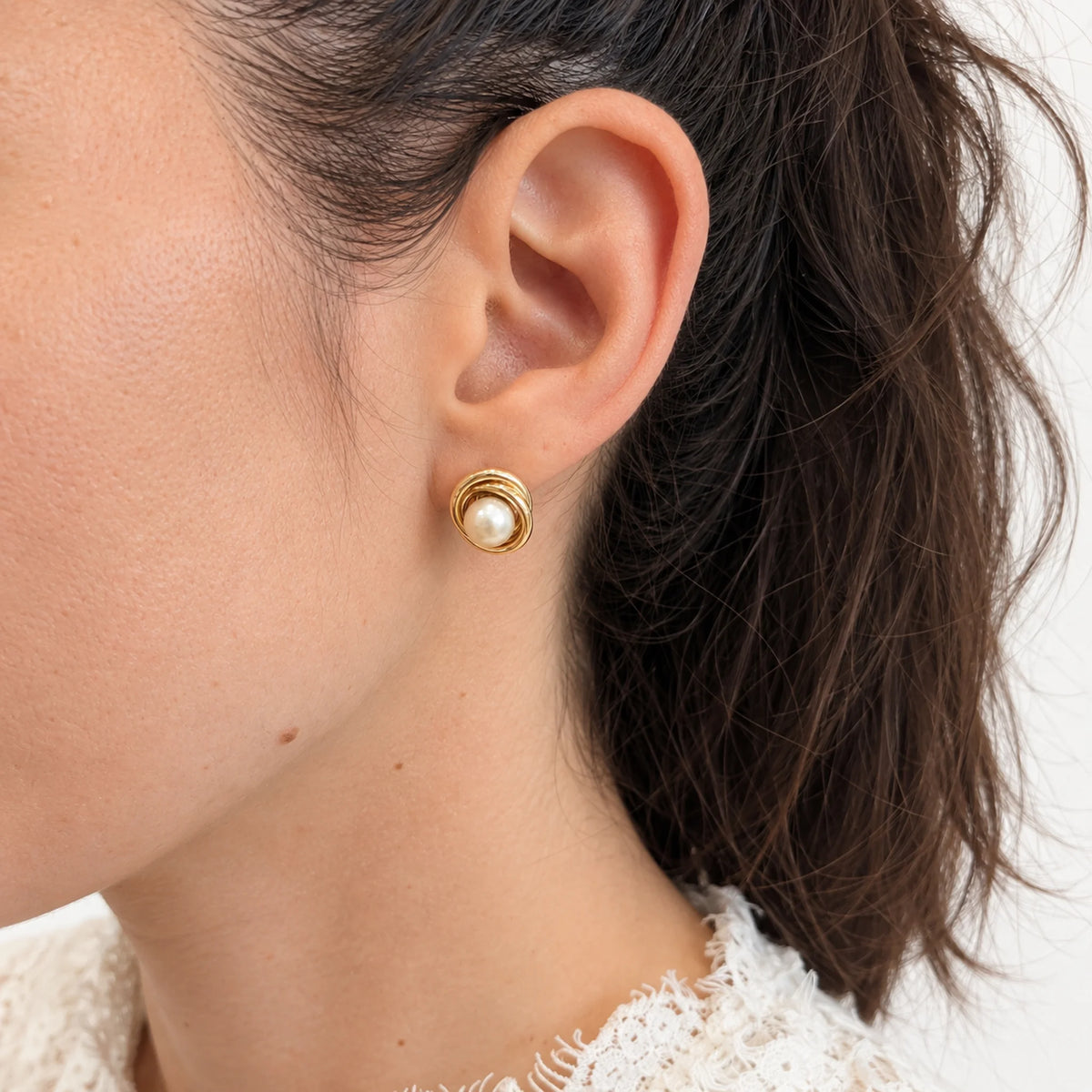 Yellow Gold Earrings with Pearls