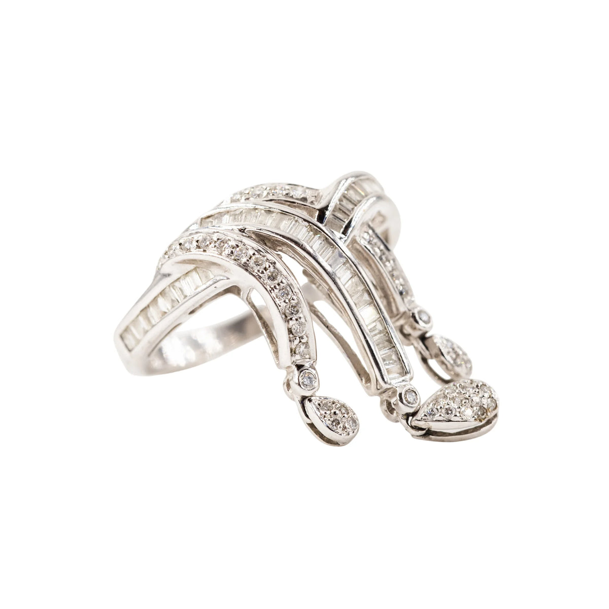 "Rubans" Ring in White Gold and Diamonds