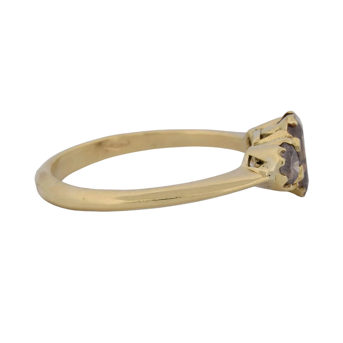 Trilogy Ring in Yellow Gold and Diamonds