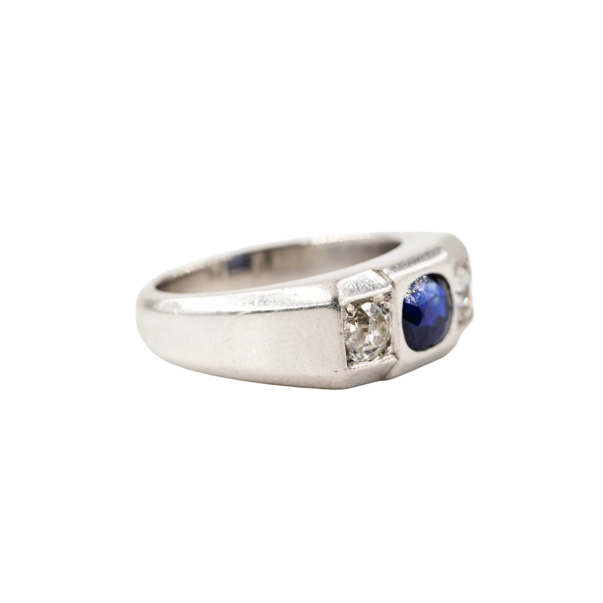 LOUIS HEISSLER Art Deco Tank Ring in platinum, sapphire, and diamonds