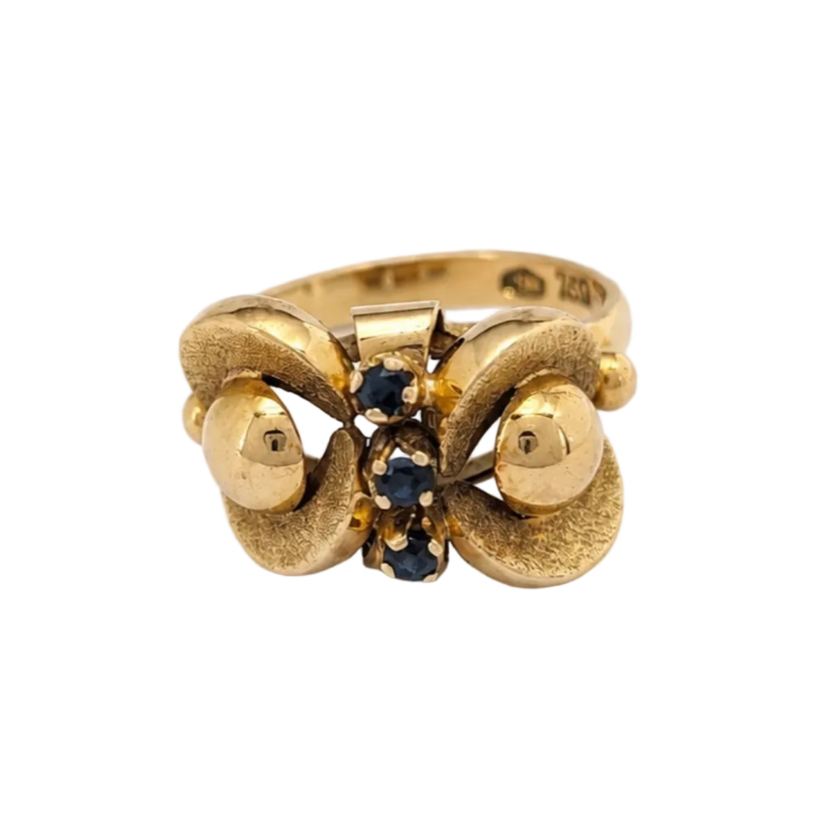 Yellow Gold and Sapphire Ring