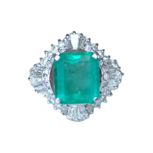 Entourage Ring in Platinum, Emerald, and Diamonds