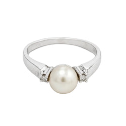 Trilogy Ring in White Gold, Pearl, and Diamonds