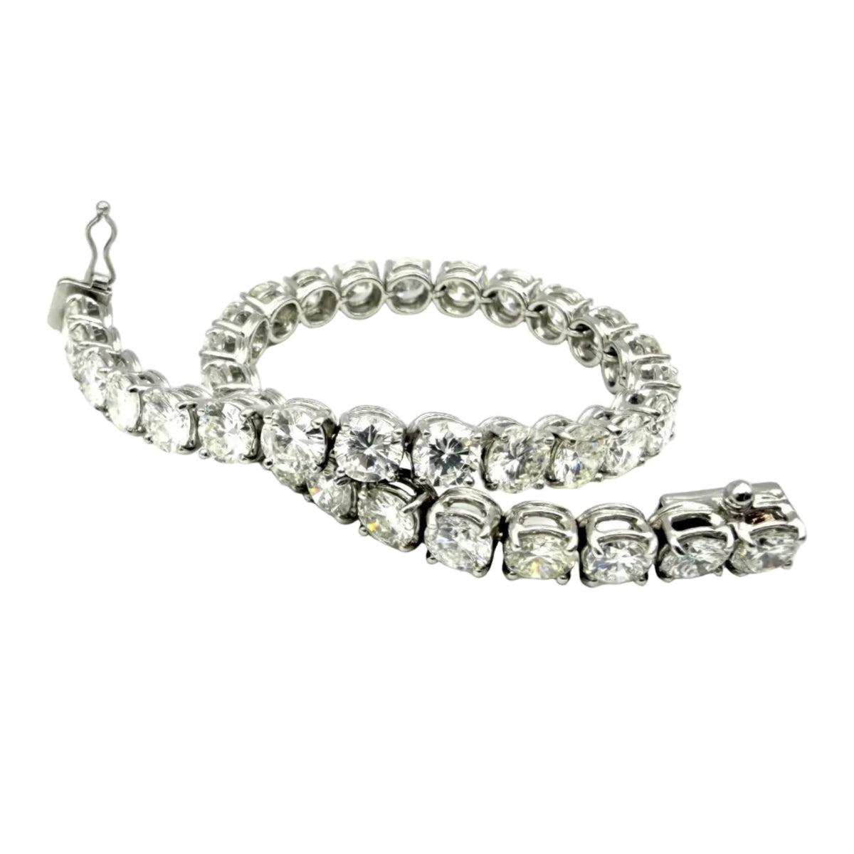 "Ligne" Bracelet in White Gold and Diamonds