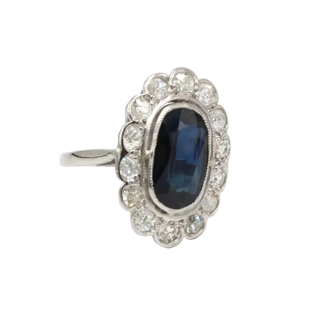Pompadour Ring in platinum, sapphire, and diamonds