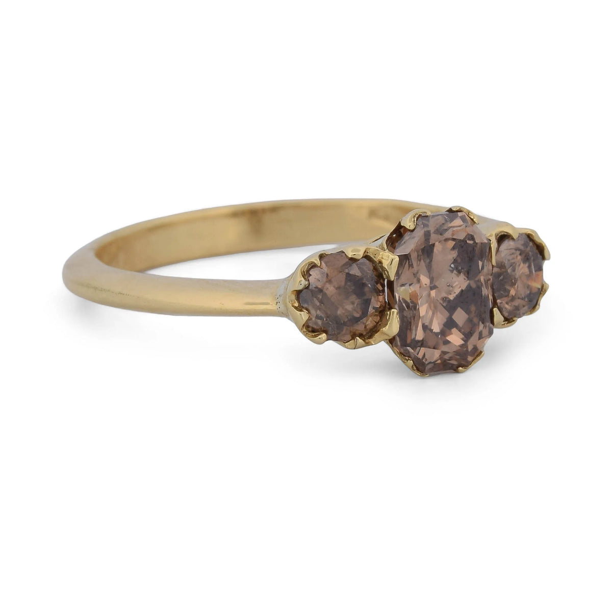 Trilogy Ring in Yellow Gold and Diamonds