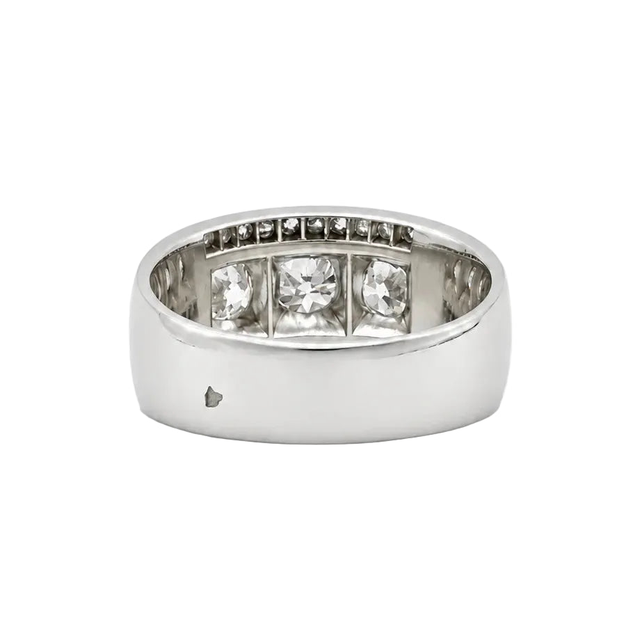 Trilogy Ring in Platinum and Diamonds