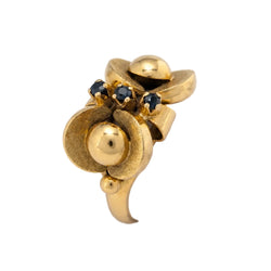 Yellow Gold and Sapphire Ring
