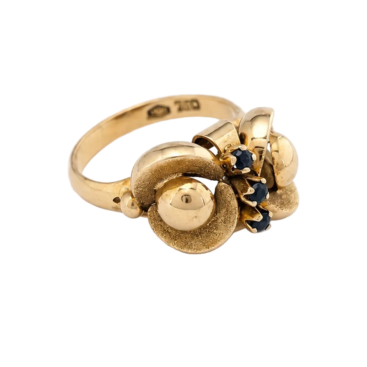 Yellow Gold and Sapphire Ring