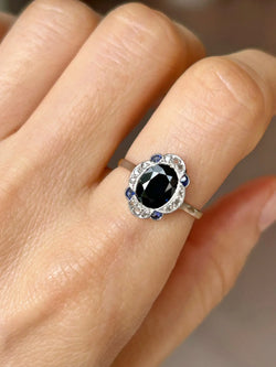 Art Deco ring in 18K yellow gold and platinum, with sapphires and diamonds