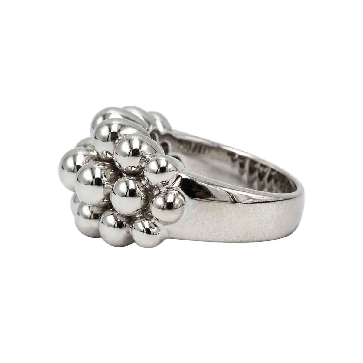 BOUCHERON "Grapes" Ring in white gold