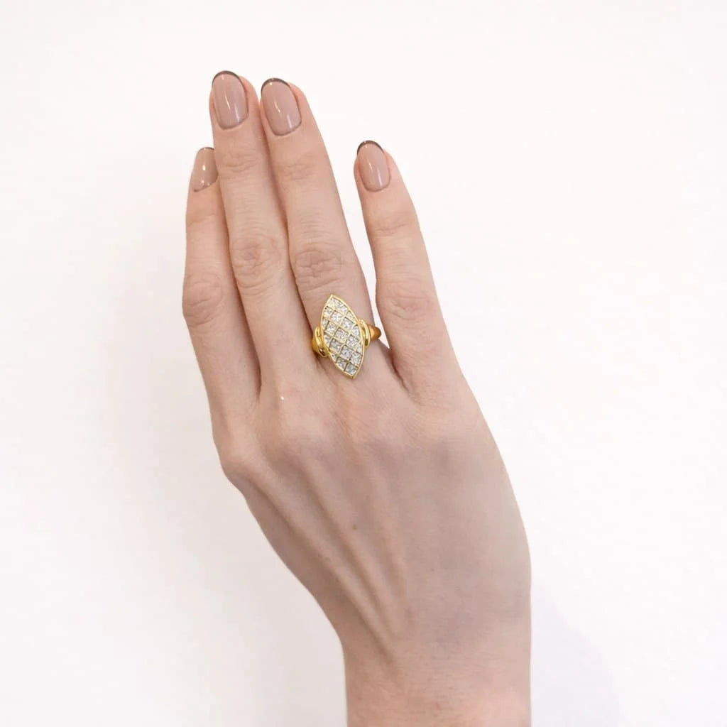 Marquise Ring in Yellow Gold and Diamonds