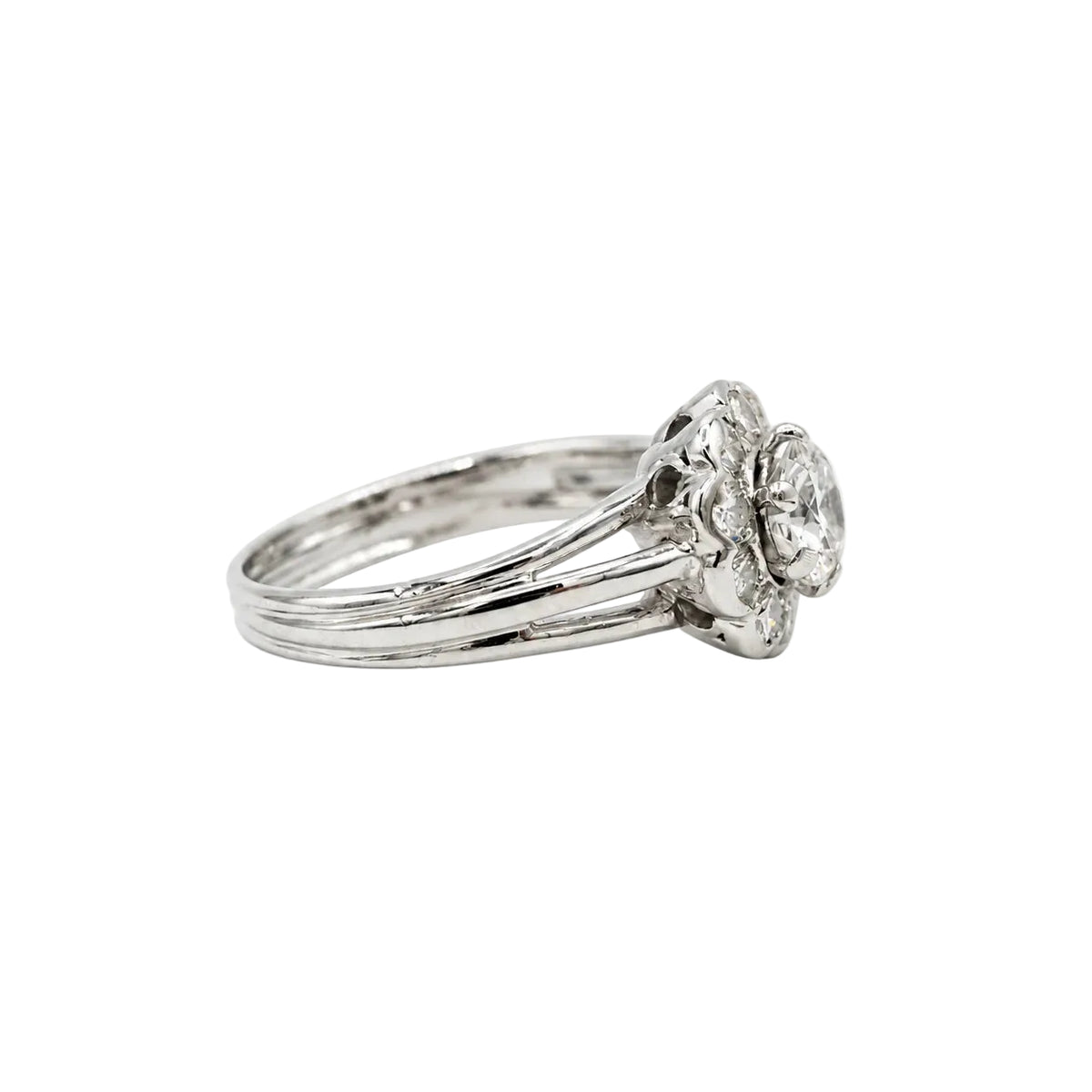 Bague Marguerite en platine et diamants