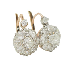 Lever-back earrings in yellow gold, Platinum, and Diamonds