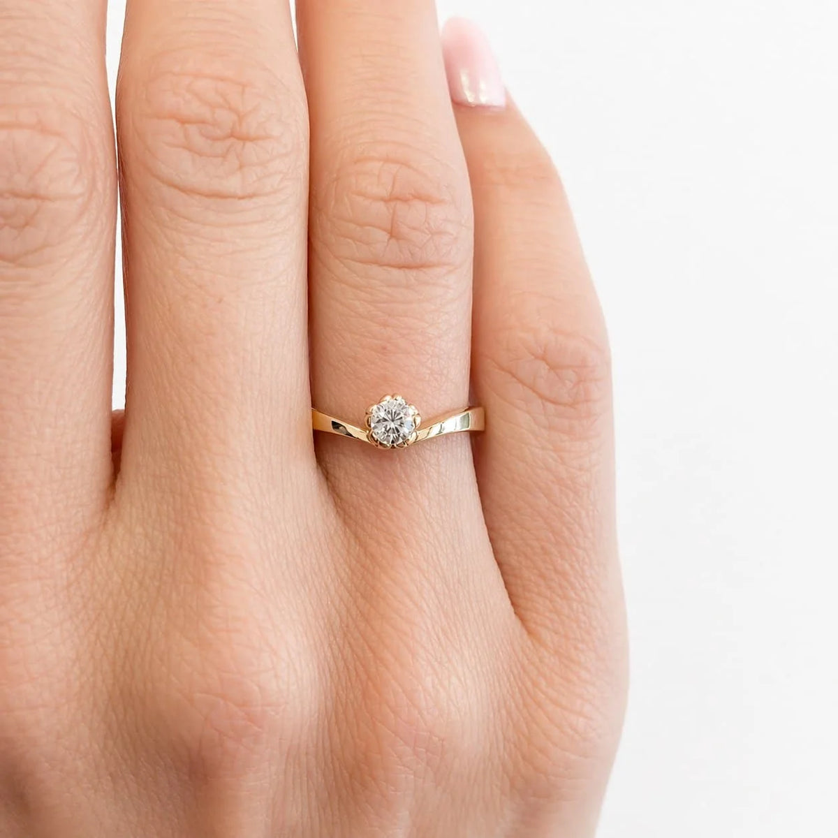 Yellow Gold Solitaire Ring with Diamond