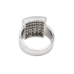 Bague Pavée en or blanc et diamants