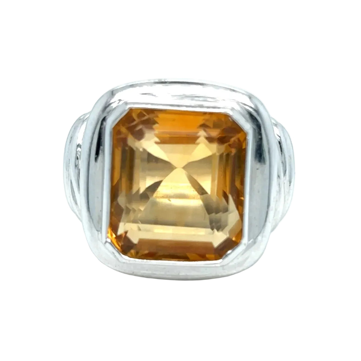 Cocktail Ring in White Gold and Citrine