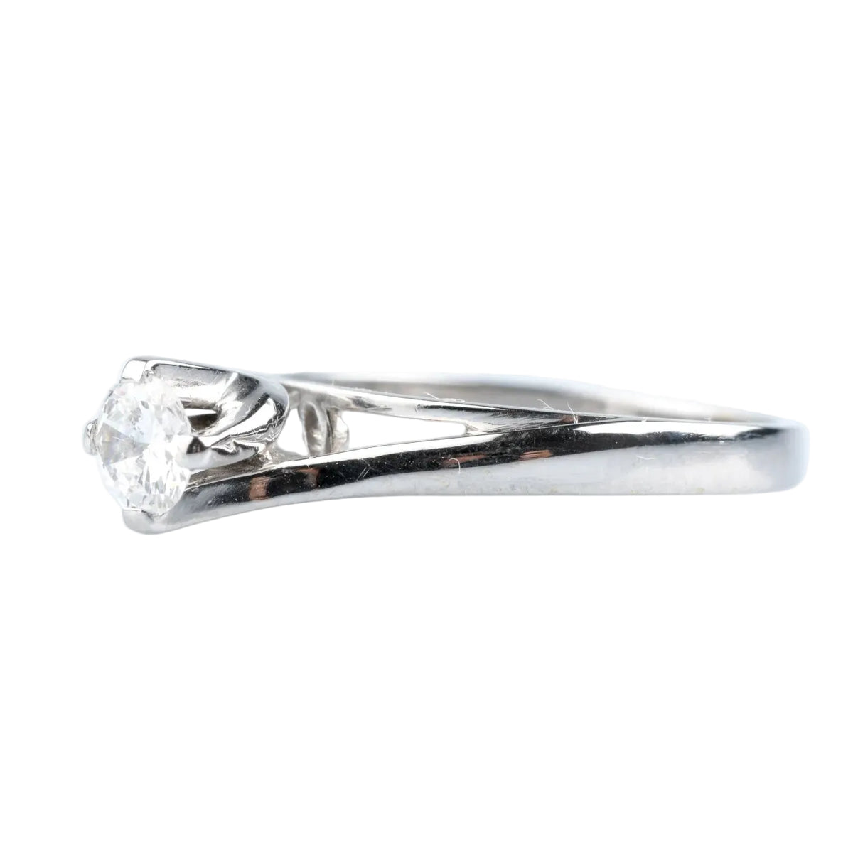 White Gold Solitaire Ring with Diamond