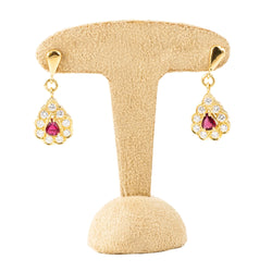 Pair of yellow gold earrings with diamonds and rubies