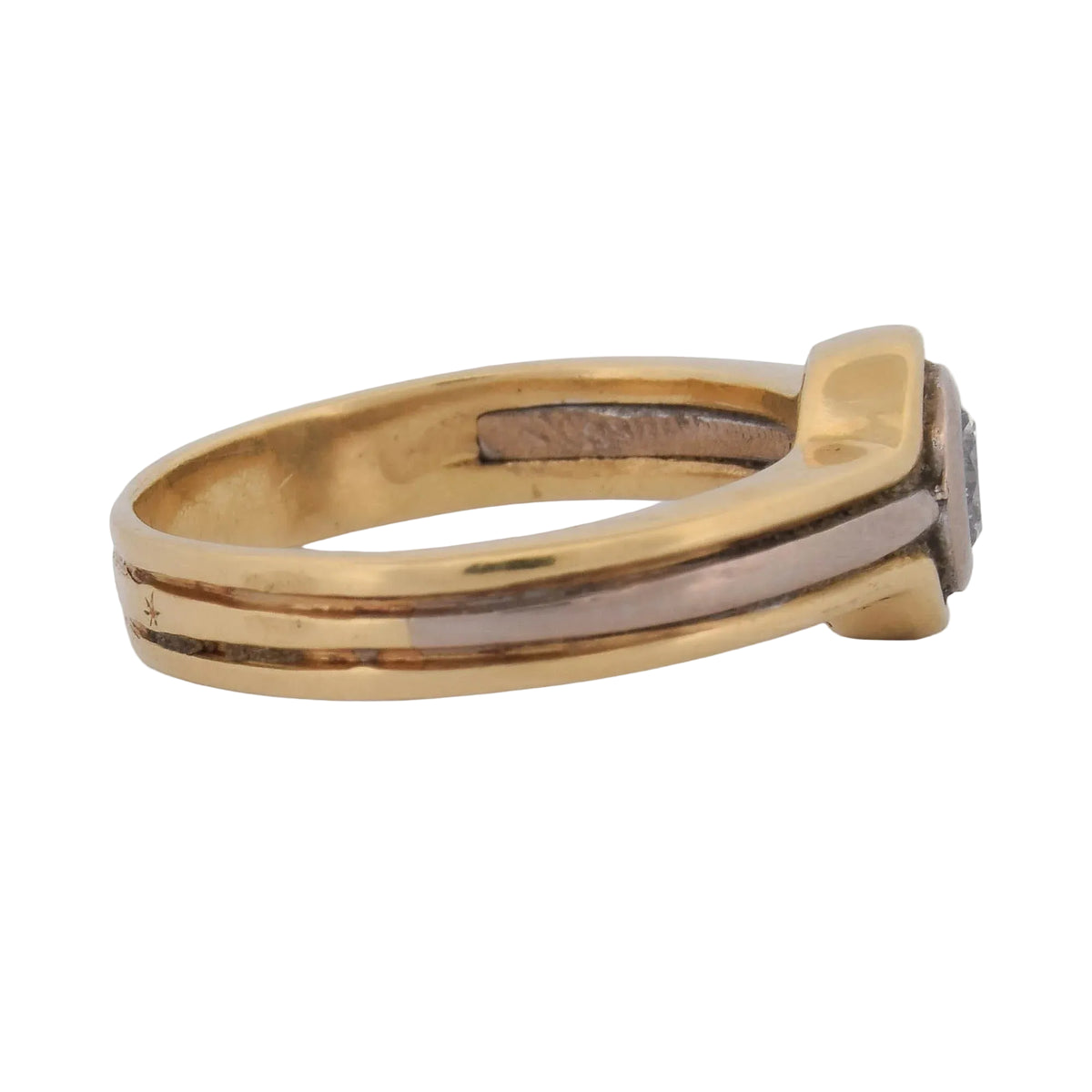 Solitaire Ring in Yellow gold, Rose gold, and Diamond