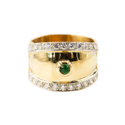 Yellow gold ring with diamonds and a Cabochon-cut emerald
