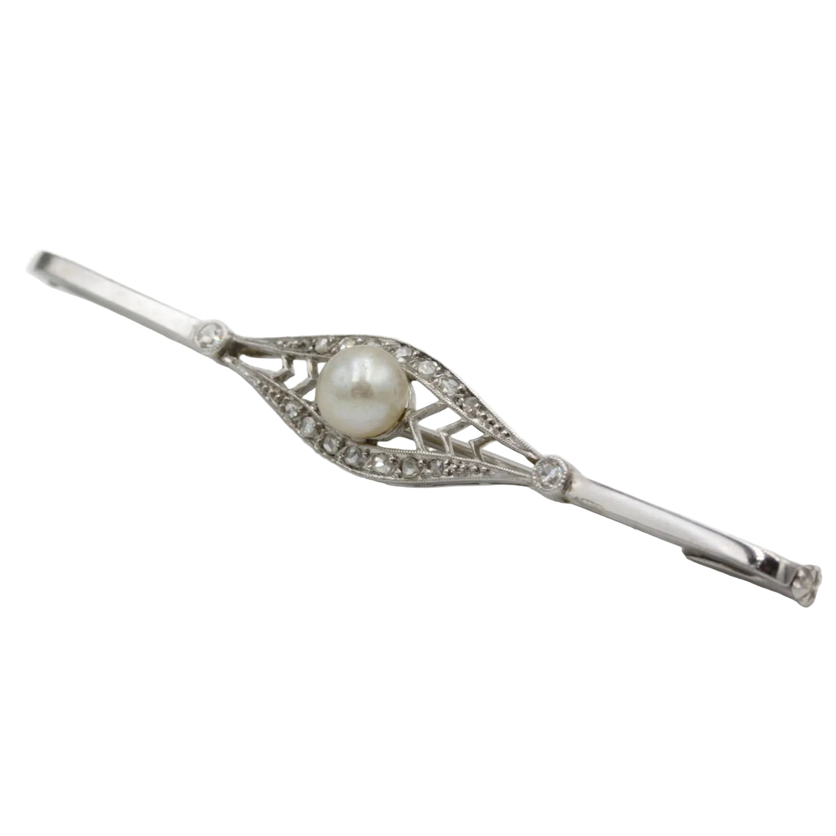 Brooch made of gold, platinum, pearls, and diamonds