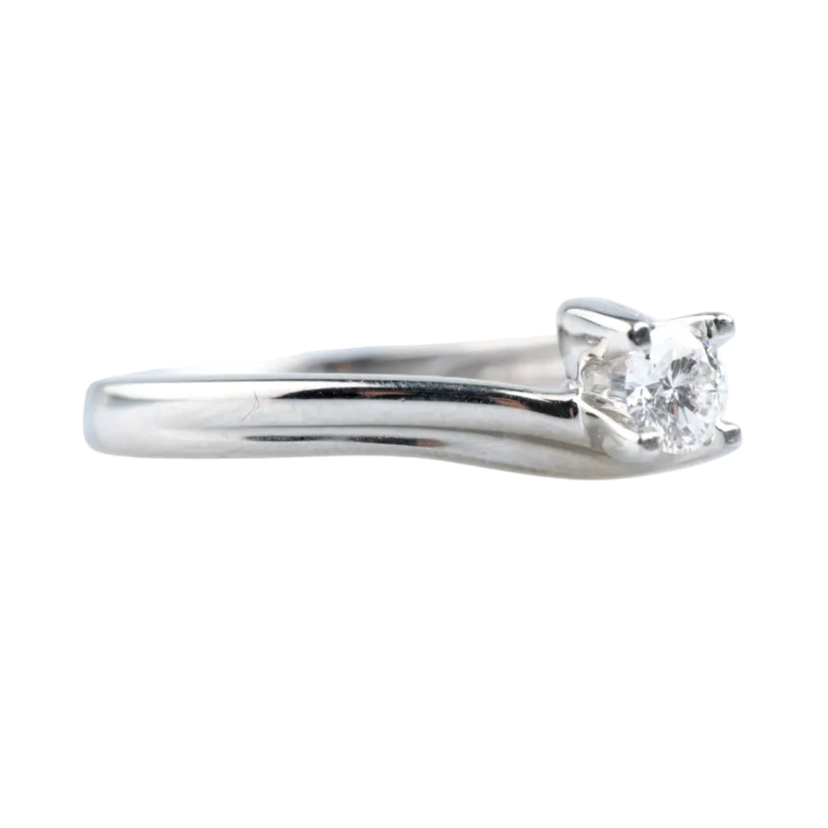 White Gold Solitaire Ring with Diamond