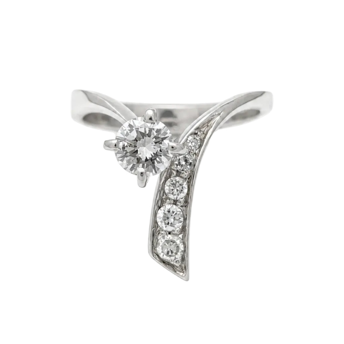 White Gold Solitaire Ring with Diamonds